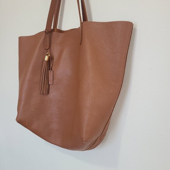 Cuyana Large Classic Easy Tote Shoulder Bag Tan Pebbled Leather Large - Picture 5 of 10
